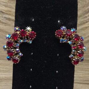 Vintage Aurora Borealis Rhinestones Clip On Vibrant Red & Blue Womens Earrings